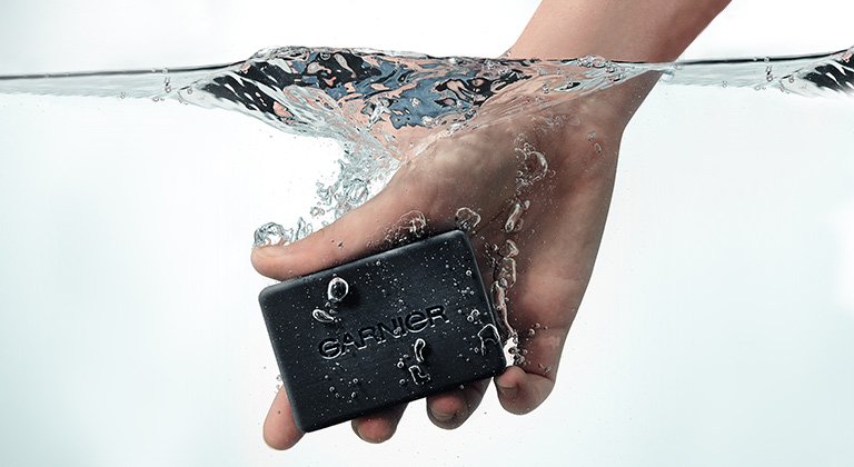 Zakaj je maska za obraz z aktivnim ogljem odličen način za odstranjevanje sebuma in nečistoč?